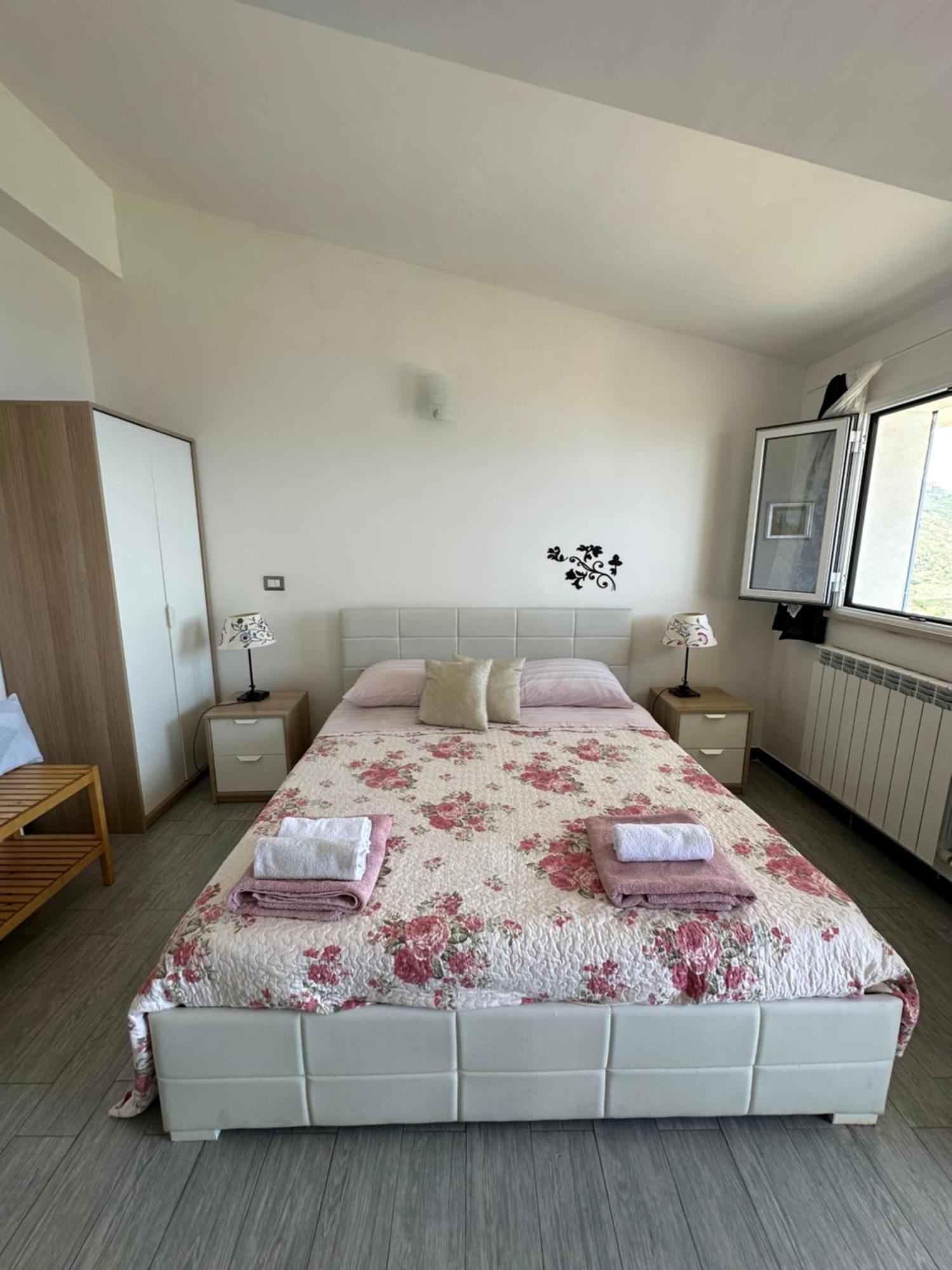 Blue Sky House Bed and Breakfast Taormina Eksteriør billede